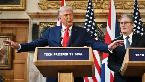 Donald Trump Suggests Starmer May Use Armed Forces to Secure UK Frontiers