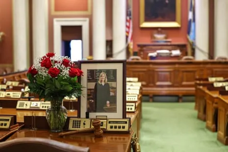 Minnesota Residents Visit Voting Booths to Occupy Position of Slain Lawmaker